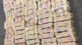 police découvre un demi-million de livres en cash