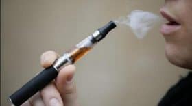 Les vapoteurs plus sensibles aux maladies cardiaques que les fumeurs