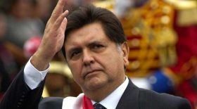 président du pérou alan garcia se suicide