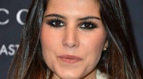 Karine Ferri opte pour une robe très courte