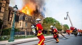 Pompiers Paris Notre Dame
