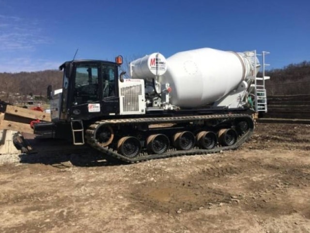 truc bizarre sur la route