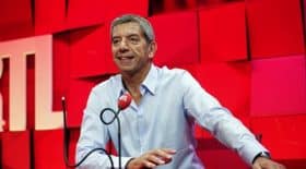 au-micro-de-rtl-michel-cymes-nous-explique-tout-lart-de-manier-les-cure-dents