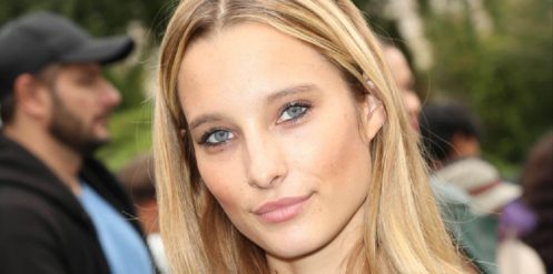 ilona-smet-bikini-naturel-pose-sans-maquillage