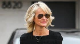 Le tweet insultant aimé par Laeticia Hallyday