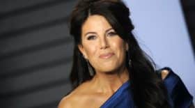 monica-lewinsky-plus-de-20-ans-apres-les-faits-la-stagiaire-de-la-maison-blanche-na-pas-change