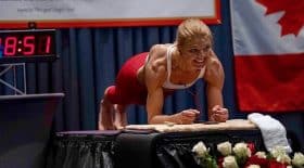 record du monde gainage femme 4h20