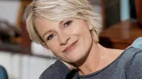 sophie-davant-elle-remballe-une-de-ses-chroniqueuses-dans-cest-au-programme