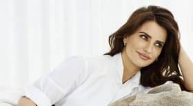 caliente-penelope-cruz-saffiche-une-robe-ultra-sexy-sur-son-compte-instagram