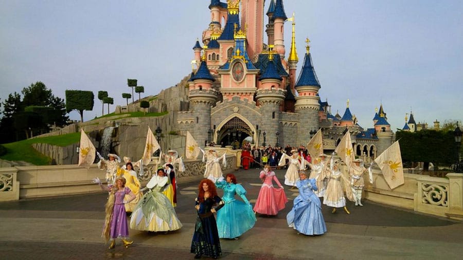 Disneyland Paris recrute des princes et des princesses Correspondez