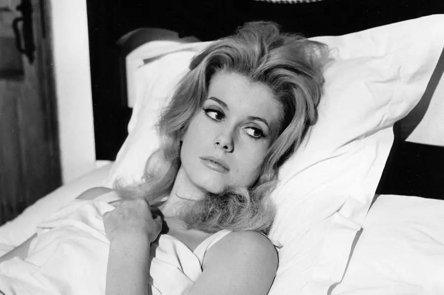 Catherine Deneuve jeune