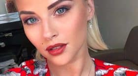 Kelly Vedovelli victime de grossophobie