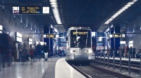 choc-un-conducteur-de-tram-refuse-de-sarreter-et-traine-un-chien-a-40-km-h