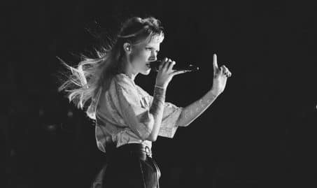 Jeune femme violée pendant un concert d'Angèle