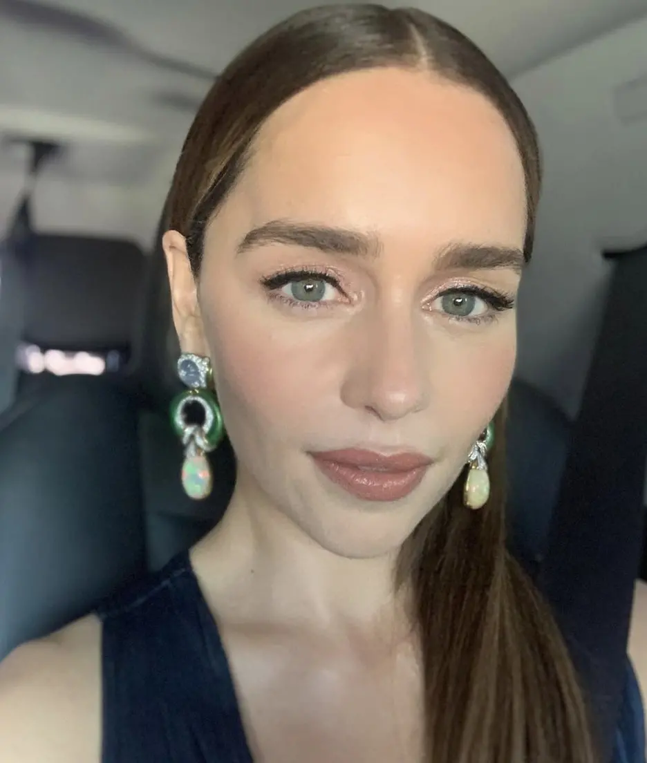 Emilia Clarke a 40 ans : deux anévrismes, un cerveau reconstruit et une renaissance que personne n'attendait