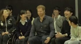 le-prince-harry-drague-ouvertement-par-une-etudiante-il-la-recadre