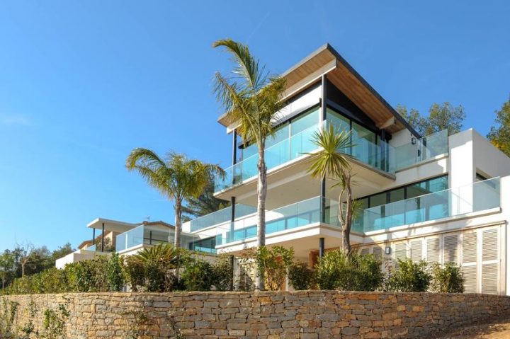 Villa - Frédérique Pyra-Legon 1