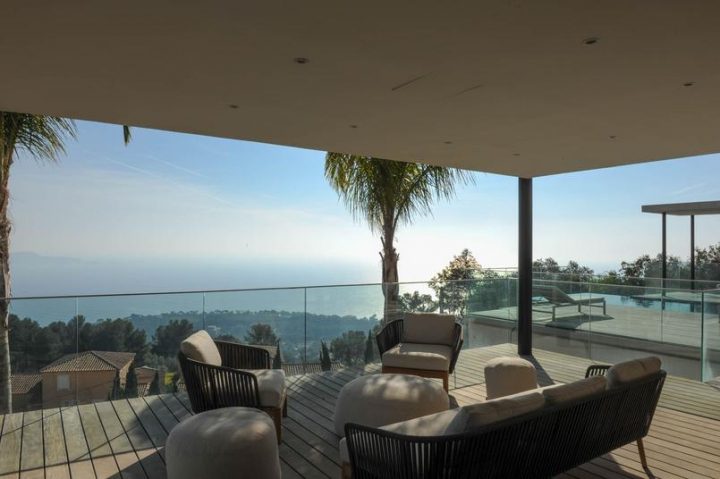 Villa - Frédérique Pyra-Legon 4