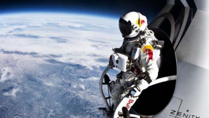 Felix Baumgartner saute en parachute depuis l'espace