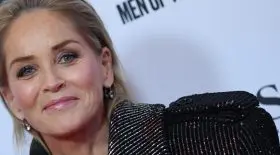 Sharon Stone bloquée sur un site de rencontres