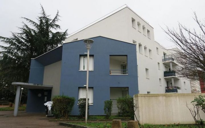 Un huissier découvre deux femmes mortes depuis des mois à leur domicile