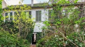 cette-maison-de-campagne-parisienne-est-vendue-351-million-deuros-aux-encheres