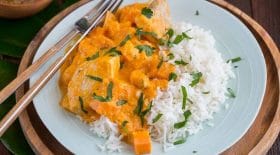 curry-thai-au-poulet-courge-et-patate-douce-une-recette-tout-en-douceur