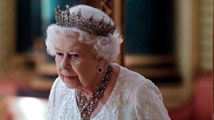 Elizabeth II malade