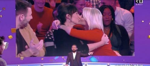 TPMP : deux chroniqueuses échangent un baiser langoureux