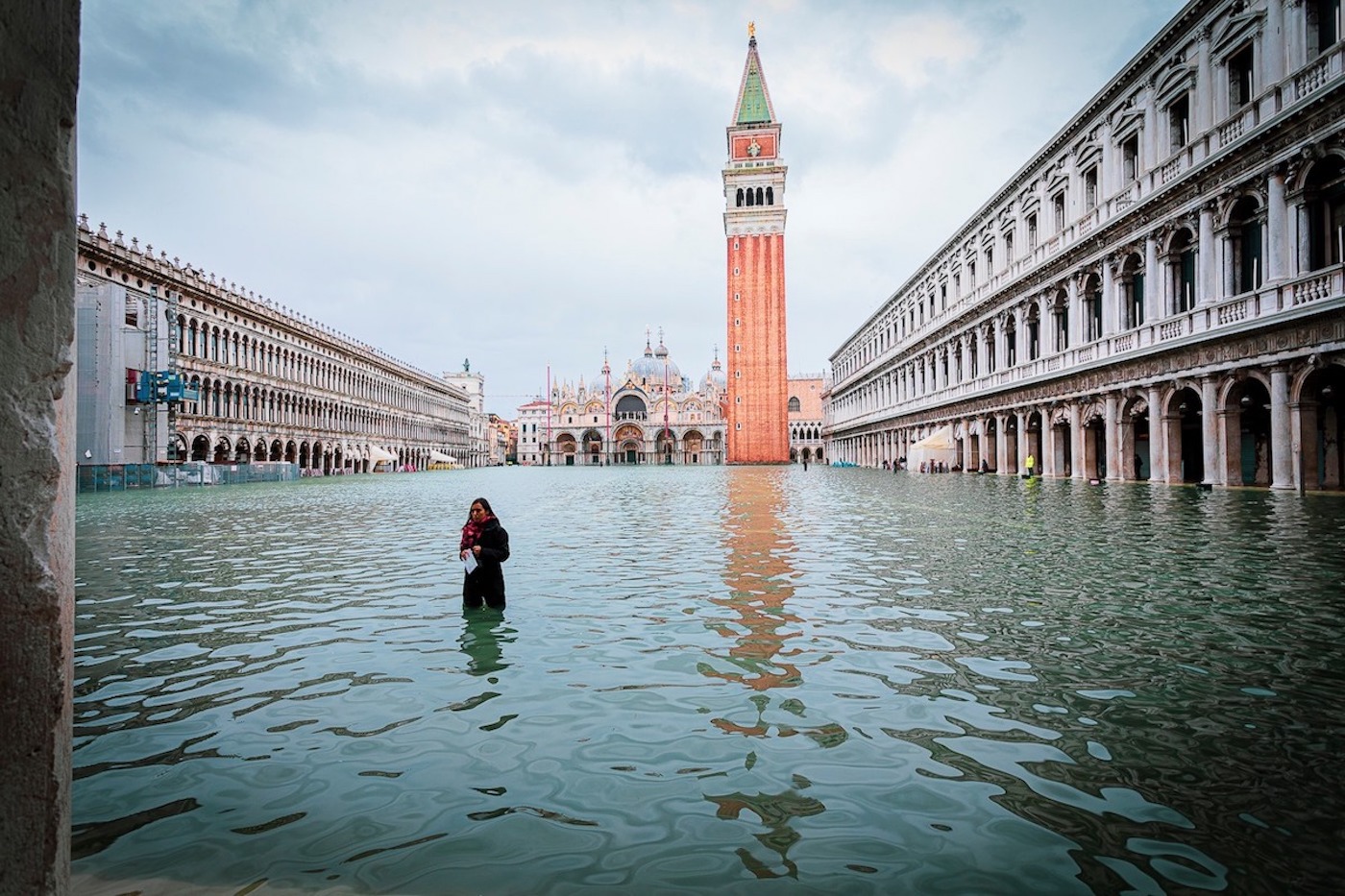 Почему венеция на воде. Венеция Сан Марко наводнение 2019. Венеция площадь Сан Марко в воде. Площадь Сан Марко в Венеции затопило. Потоп в Венеции 2019.