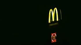 Un restaurant Mcdonald's ferme, Burger King réagit