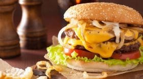 recette-du-cheeseburger-le-plat-prefere-des-amoureux-pour-saint-valentin