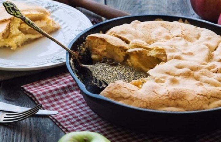 gateau-aux-pommes-a-la-poele-facile-rapide-economique-terriblement-fondant