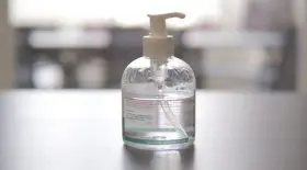 gel hydroalcolique plafonné