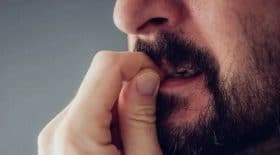 infection-et-coronavirus-surtout-ne-vous-rongez-pas-les-ongles