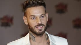 M Pokora égoisme cliente supermarché