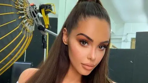 nabilla vidéo ému