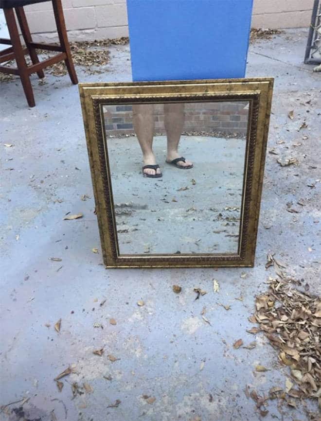 22 photos qui prouvent que vendre un miroir est plus difficile que l'on