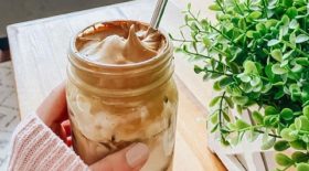 cafe-dalgona-la-recette-ultra-cremeuse-dun-cafe-qui-cartonne-sur-reseaux-sociaux