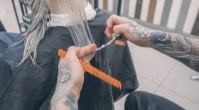 Confinement : arrêtez de vous couper les cheveux seuls !