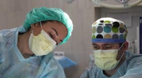 Le coronavirus donne-t-il lieu a des amputations ?