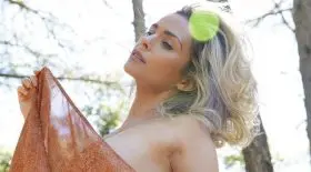Clara Morgane sexy sur Instagram