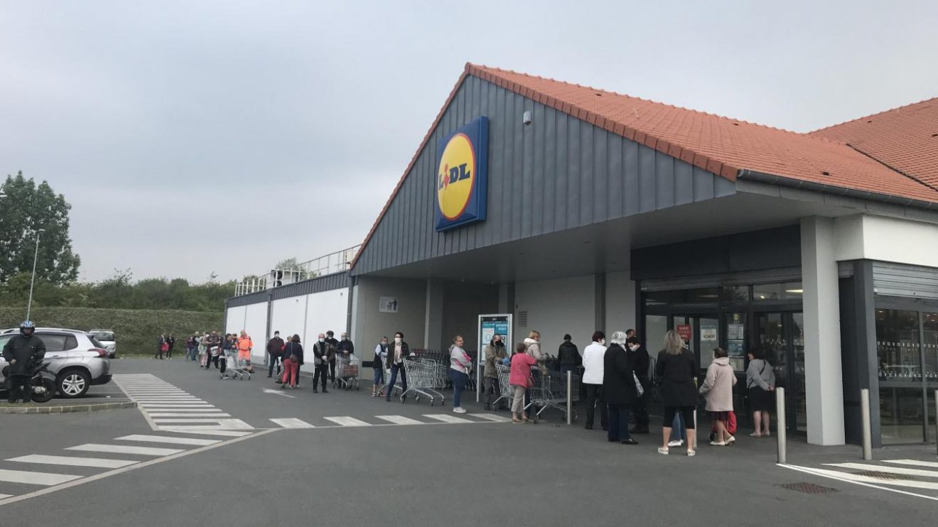 Coronavirus : Lidl fait une grande annonce au sujet des masques de ...