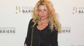 Lola Marois décolleté sexy