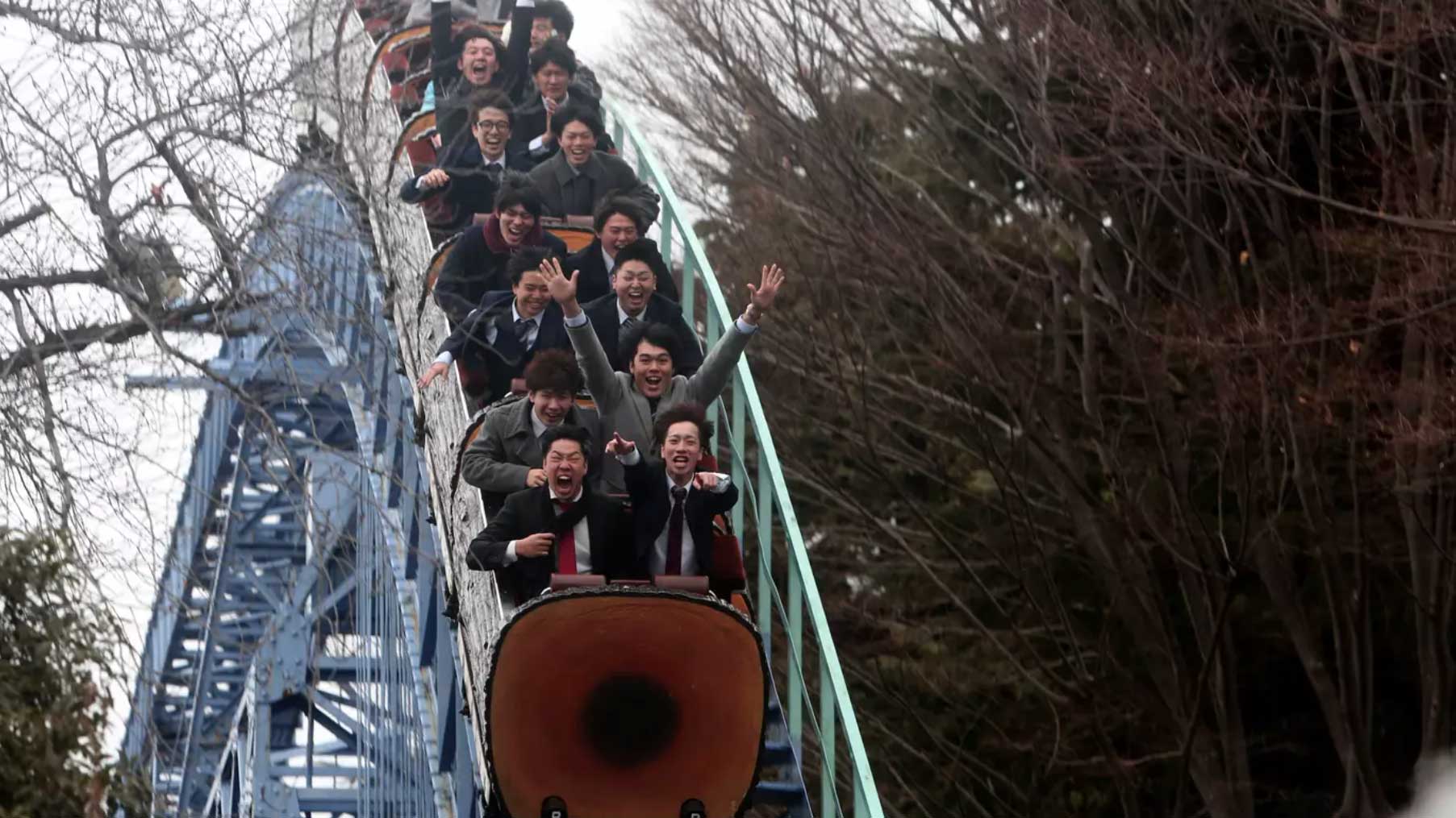 Il est interdit d’hurler dans les montagnes russes pour éviter la