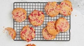 cookies-rhubarbe-framboises-une-delicieuse-recette-printaniere