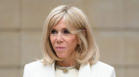 brigitte macron lunettes opération
