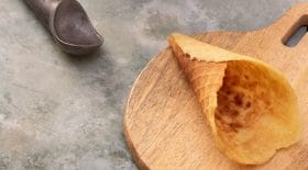 cornet-de-glace-maison-lingredient-indispensable-pour-tous-les-amateurs-glace