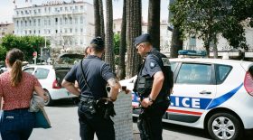 Police étude