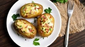 pomme-de-terre-farcies-au-bleu-dauvergne-un-delice-gourmand-avec-vos-grillades
